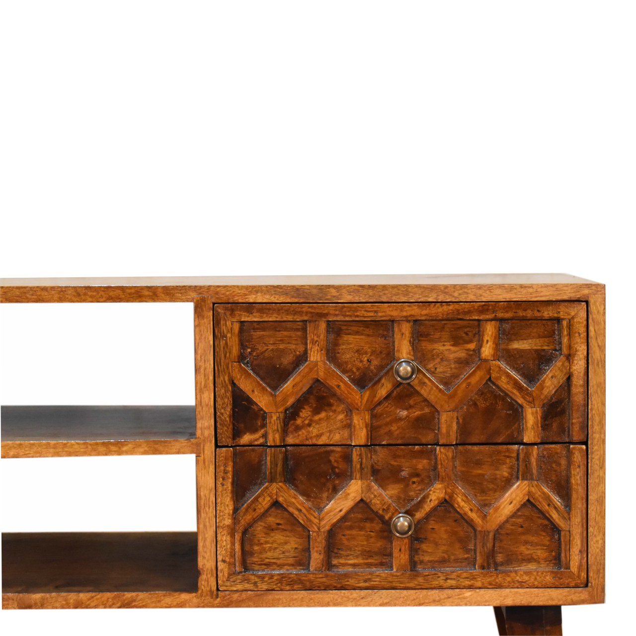 Amouri Media Unit Living with Luxury