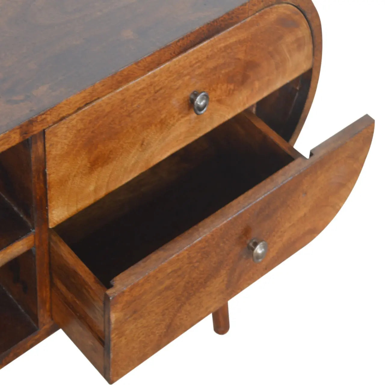 Chestnut London Media Unit - Living with Luxury